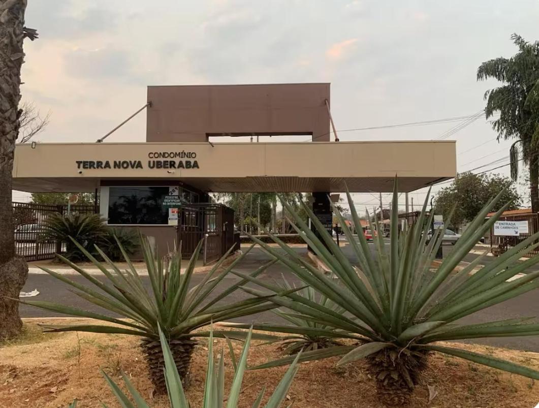 Villa Casa De Temporada Uberaba Mg Exterior foto